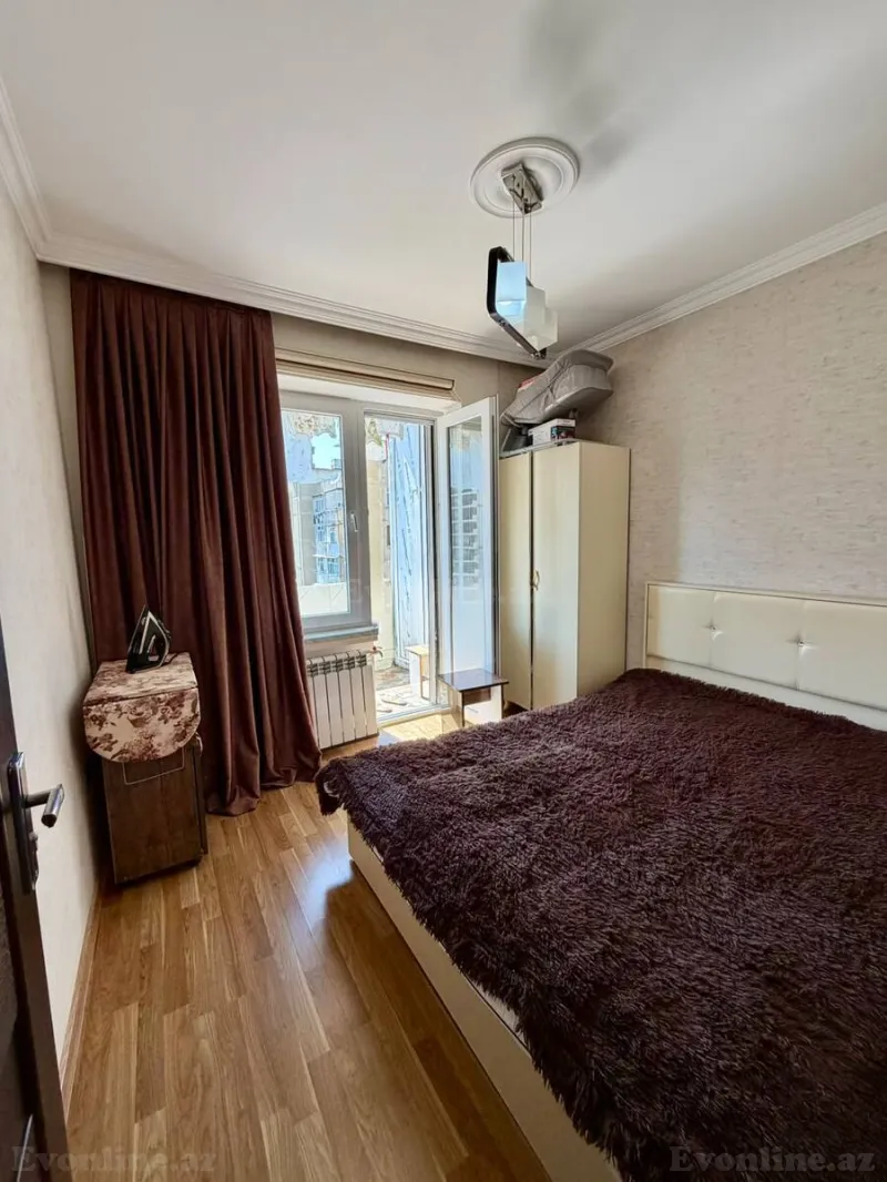Satılır 5 otaqlı Mənzil Köhnə tikili 120 m² Bakıxanov - şəkil 8