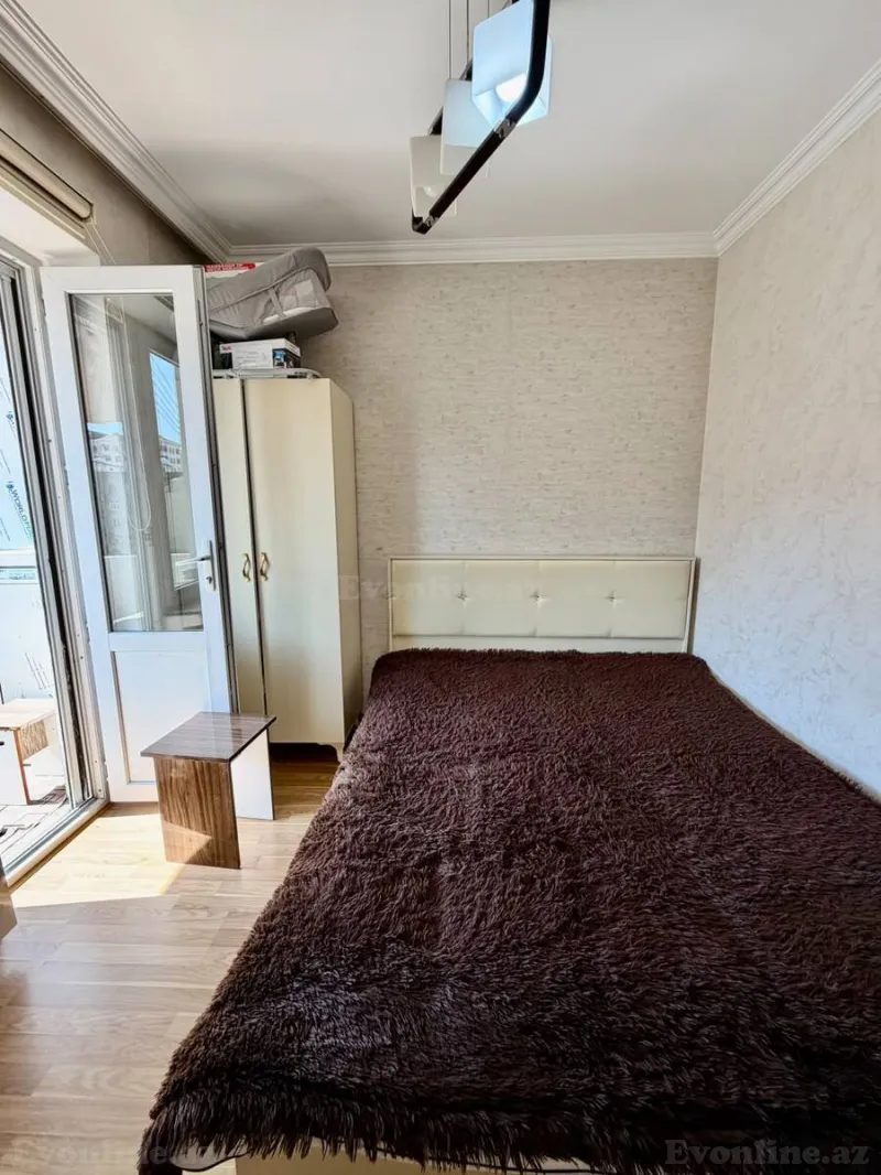 Satılır 5 otaqlı Mənzil Köhnə tikili 120 m² Bakıxanov - şəkil 9