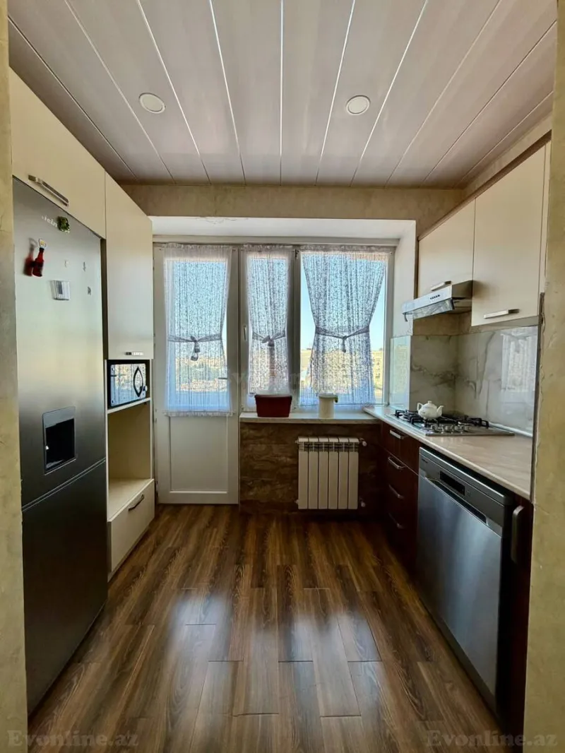 Satılır 5 otaqlı Mənzil Köhnə tikili 120 m² Bakıxanov - şəkil 16