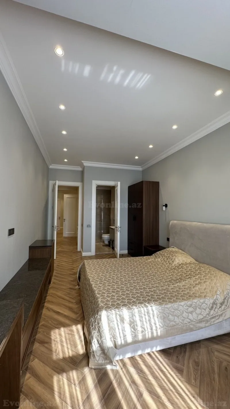Satılır 4 otaqlı Mənzil Yeni tikili 242 m² 28 May m. - şəkil 10
