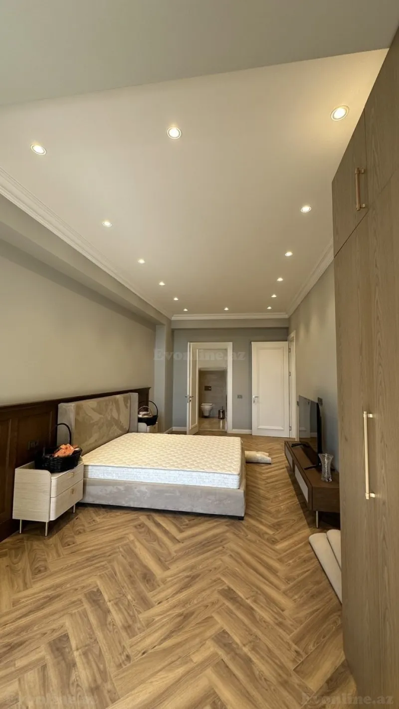 Satılır 4 otaqlı Mənzil Yeni tikili 242 m² 28 May m. - şəkil 13