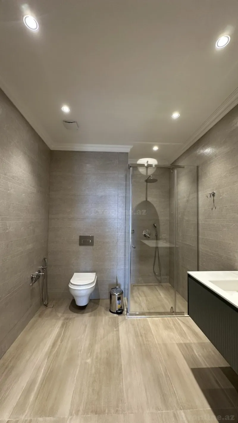 Satılır 4 otaqlı Mənzil Yeni tikili 242 m² 28 May m. - şəkil 17