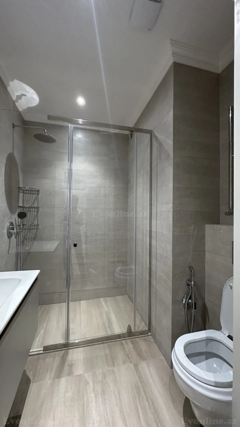Satılır 4 otaqlı Mənzil Yeni tikili 242 m² 28 May m. - şəkil 19