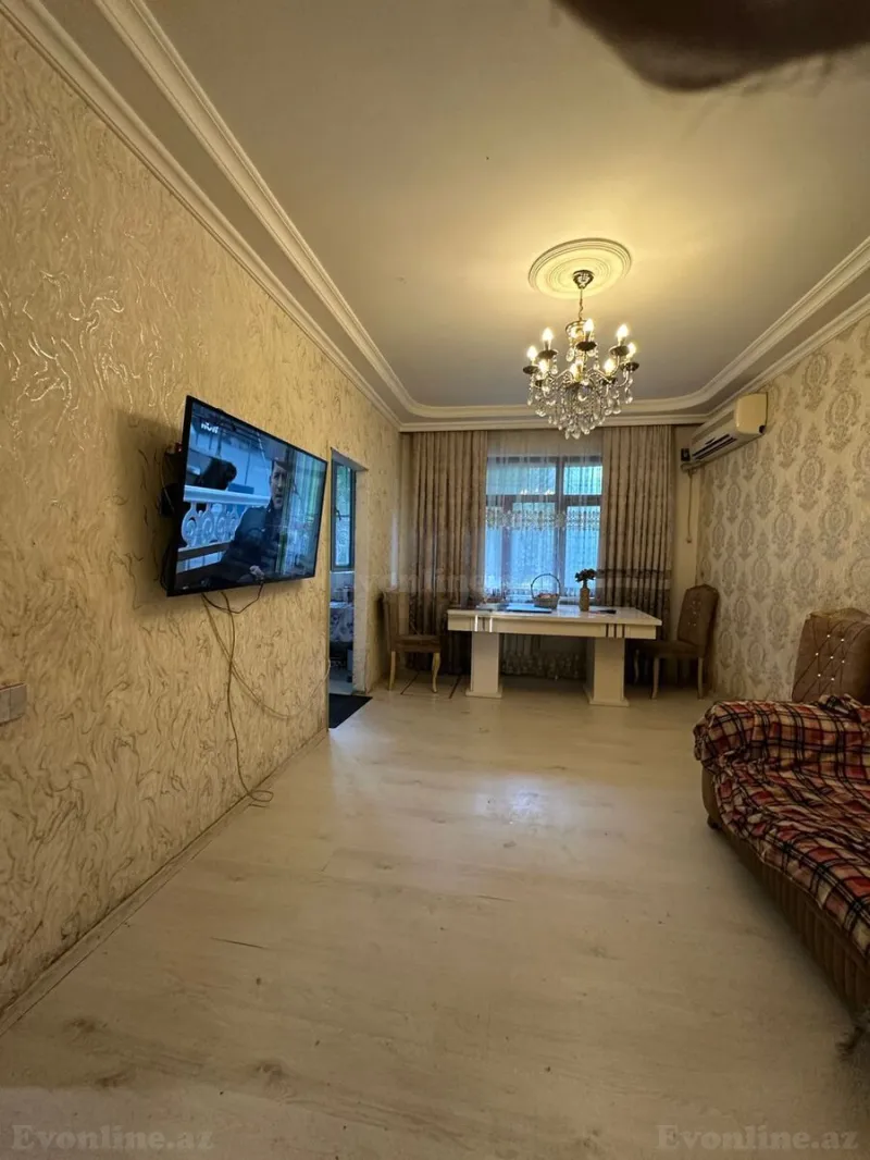 Satılır 3 otaqlı Mənzil Köhnə tikili 75 m² Memar Əcəmi m. - şəkil 2