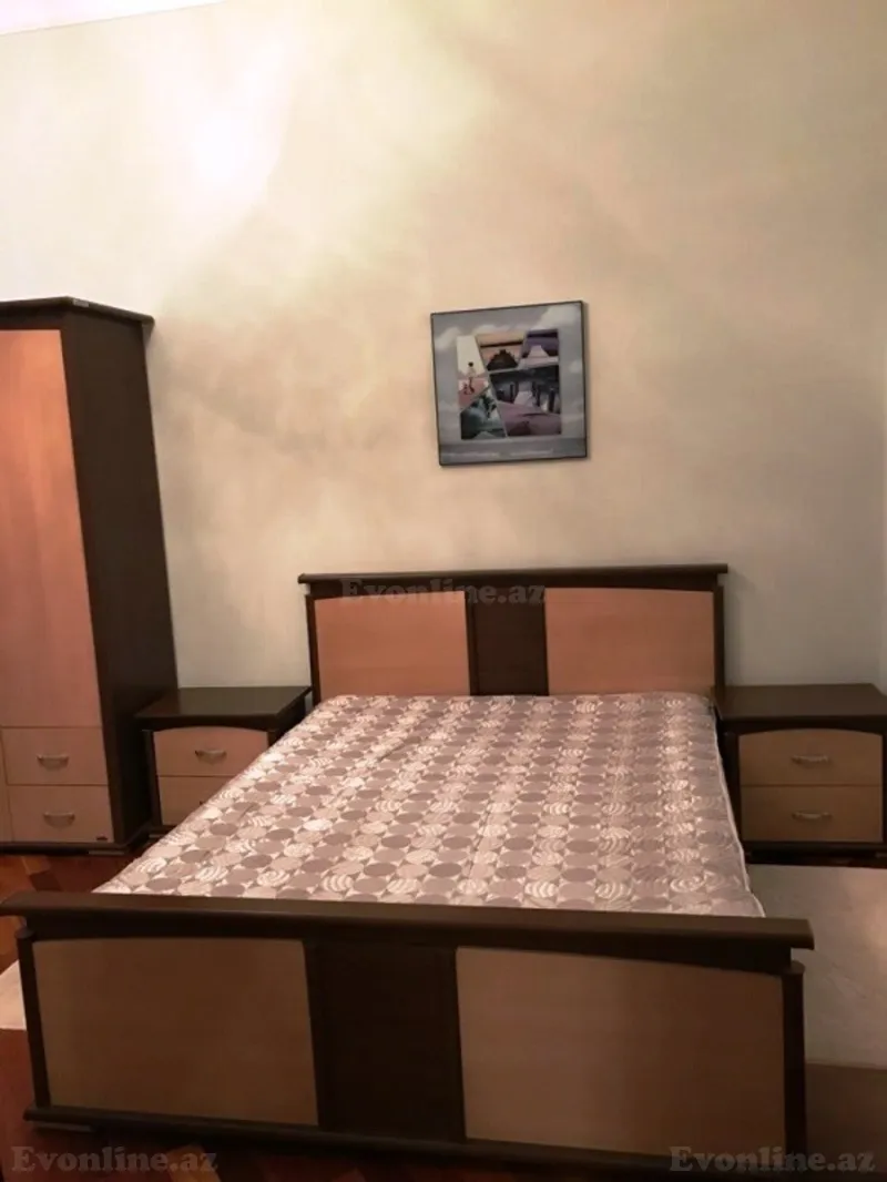 Satılır 3 otaqlı Mənzil Köhnə tikili 144 m² Səbail r. - şəkil 4