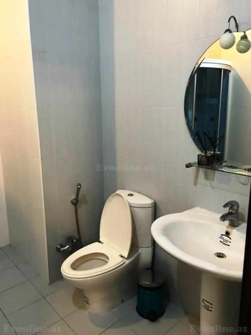 Satılır 3 otaqlı Mənzil Köhnə tikili 144 m² Səbail r. - şəkil 5
