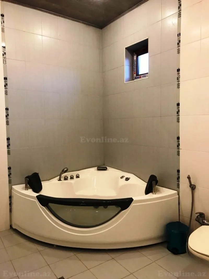 Satılır 3 otaqlı Mənzil Köhnə tikili 144 m² Səbail r. - şəkil 14