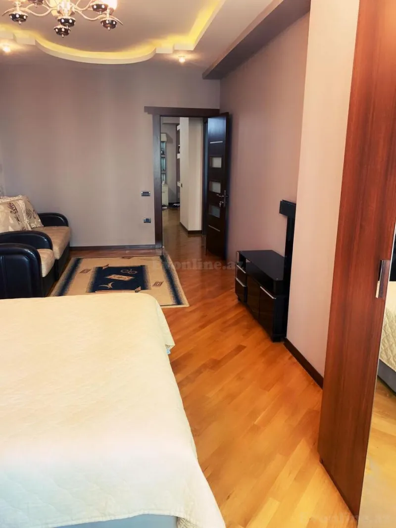 Kirayə verilir 3 otaqlı Mənzil Yeni tikili 191 m² Xətai r. - şəkil 5
