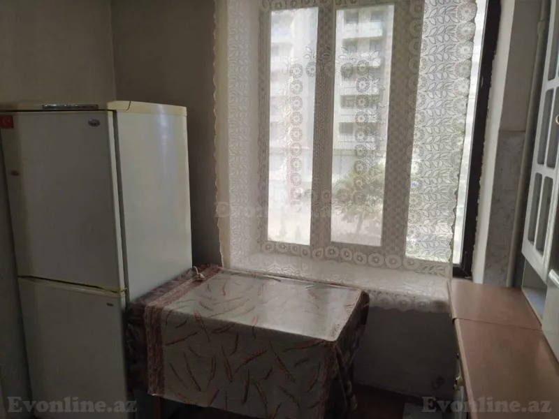 Kirayə verilir 1 otaqlı Mənzil Köhnə tikili 36 m² Elmlər Akademiyası m. - şəkil 3