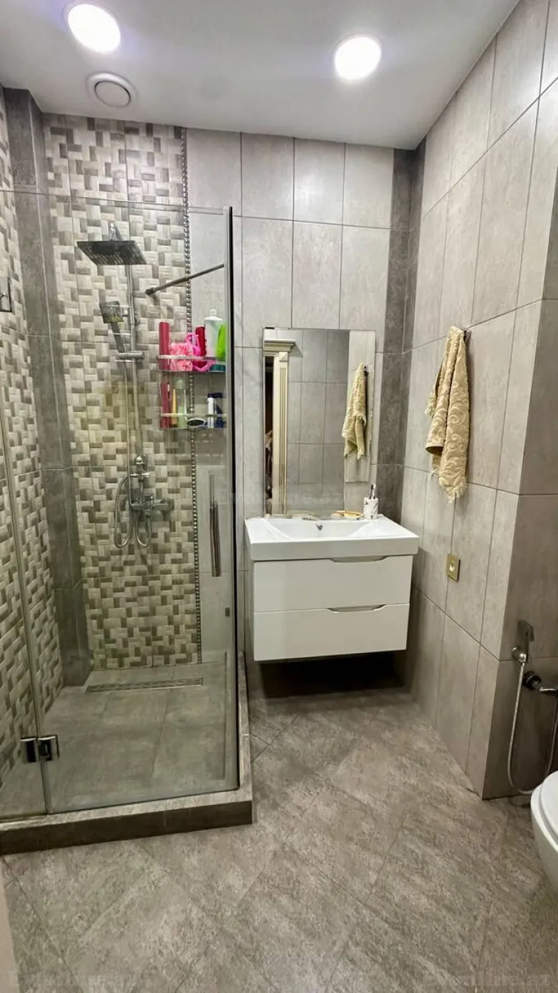 Kirayə verilir 4 otaqlı Mənzil Yeni tikili 180 m² Xətai r. - şəkil 26