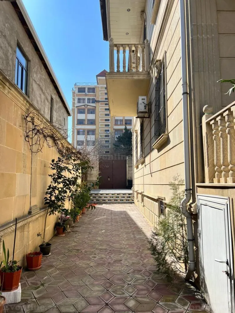 Satılır 9 otaqlı Həyət evi 321 m² 6-cı mikrorayon - şəkil 10