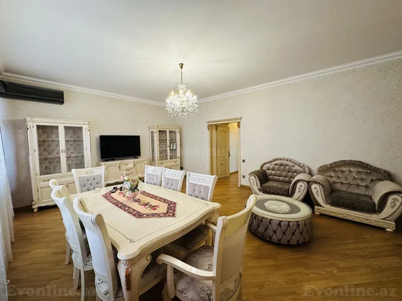 Satılır 3 otaqlı Mənzil Yeni tikili 135 m² Elmlər Akademiyası m.