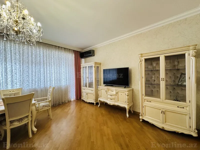 Satılır 3 otaqlı Mənzil Yeni tikili 135 m² Elmlər Akademiyası m. - şəkil 6