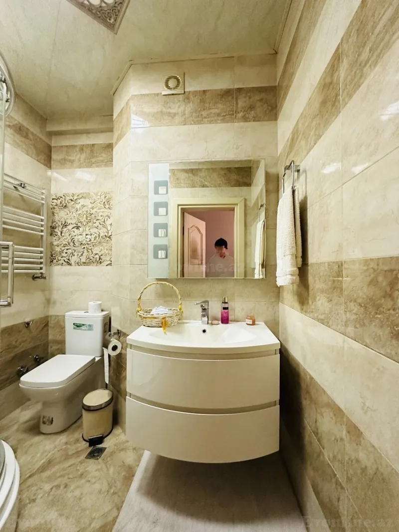 Satılır 3 otaqlı Mənzil Yeni tikili 135 m² Elmlər Akademiyası m. - şəkil 23