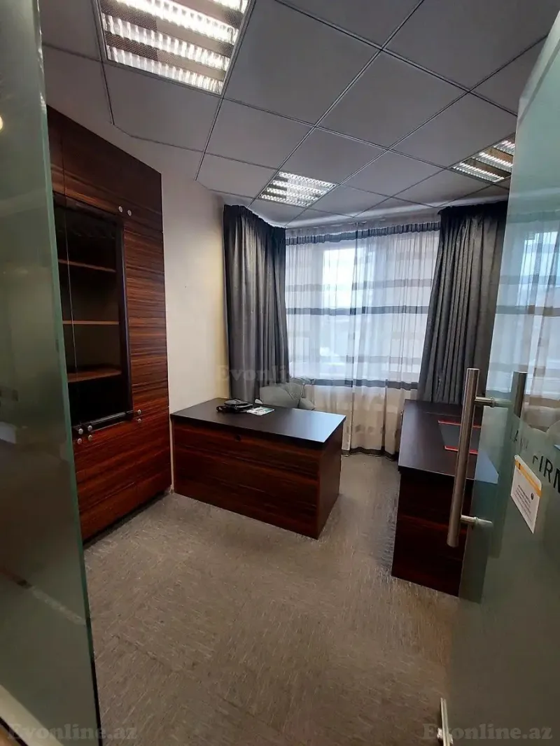 Kirayə verilir Ofis 1056 m² Elmlər Akademiyası m. - şəkil 4