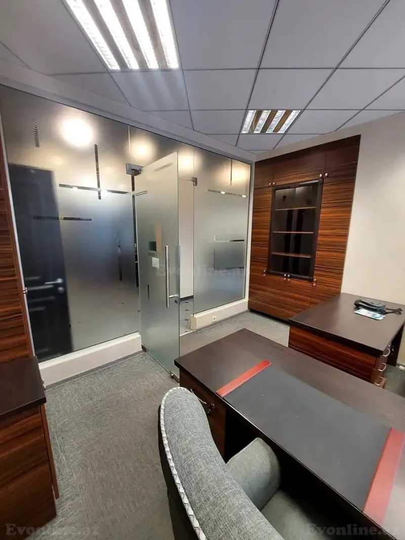 Kirayə verilir Ofis 1056 m² Elmlər Akademiyası m. - şəkil 6
