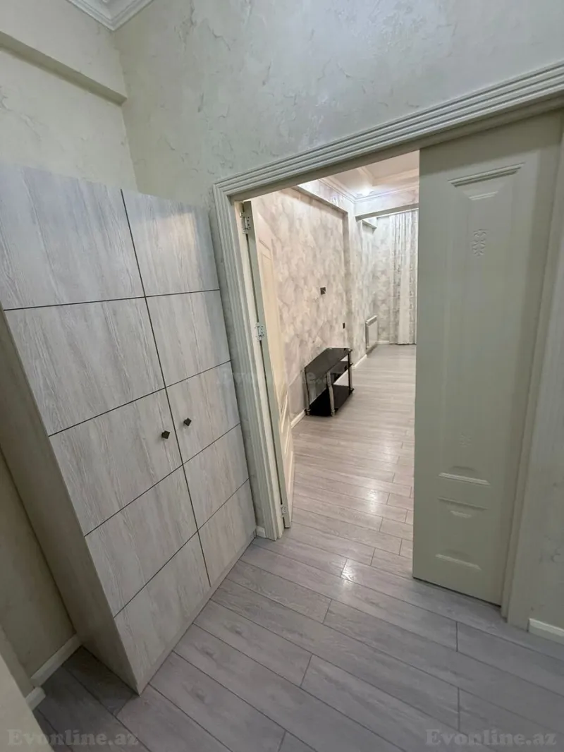 Kirayə verilir 3 otaqlı Mənzil Yeni tikili 120 m² İnşaatçılar m. - şəkil 5
