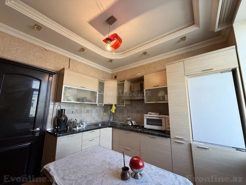 Kirayə verilir 3 otaqlı Mənzil Köhnə tikili 100 m² Xətai r. - şəkil 14