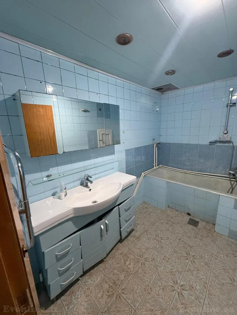 Kirayə verilir 4 otaqlı Mənzil Köhnə tikili 120 m² Yasamal - şəkil 16