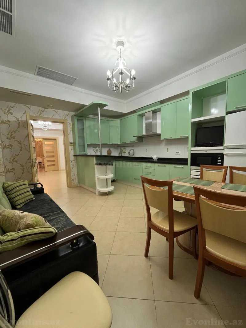 Kirayə verilir 4 otaqlı Mənzil Yeni tikili 240 m² Nizami m. - şəkil 19