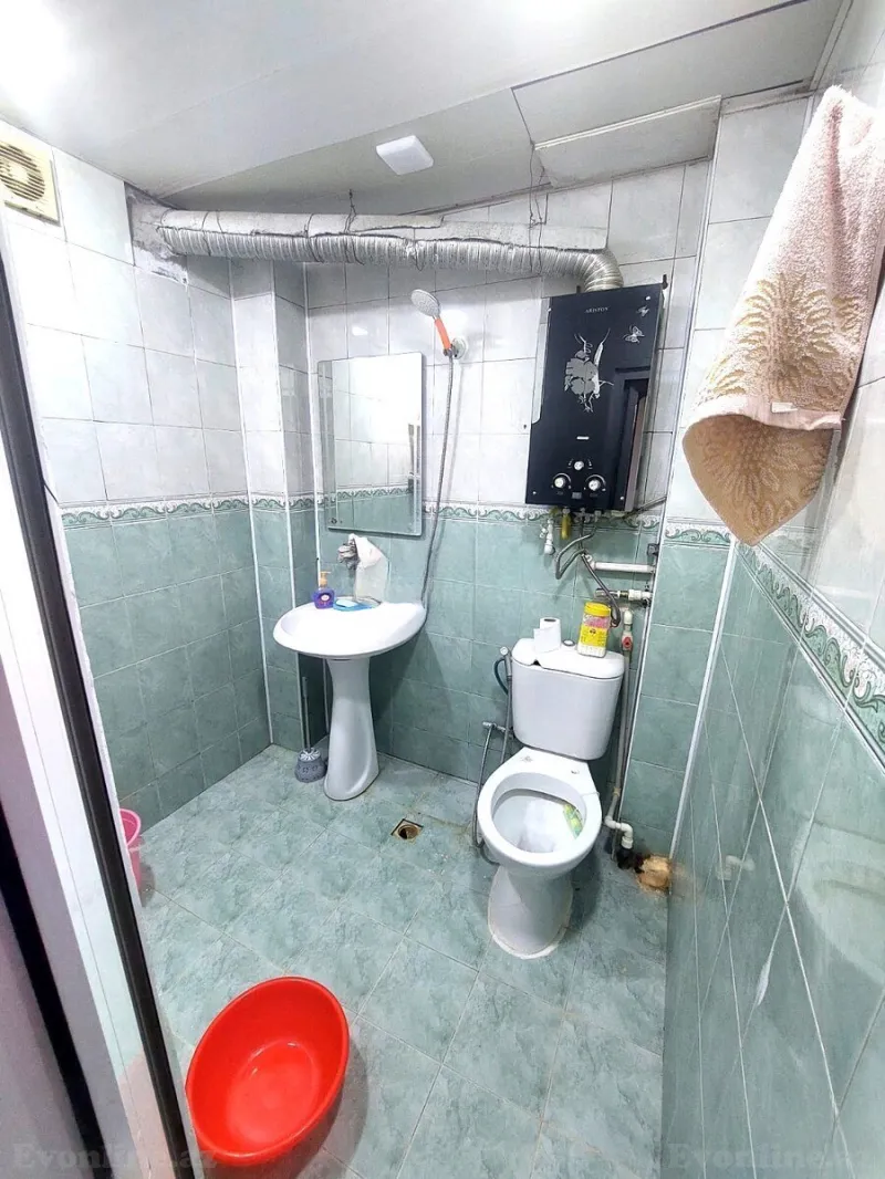 Kirayə verilir 2 otaqlı Mənzil Köhnə tikili 55 m² Neftçilər m. - şəkil 5