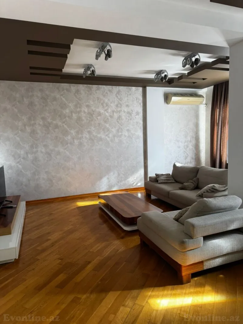 Kirayə verilir 3 otaqlı Mənzil Yeni tikili 120 m² İnşaatçılar m. - şəkil 2