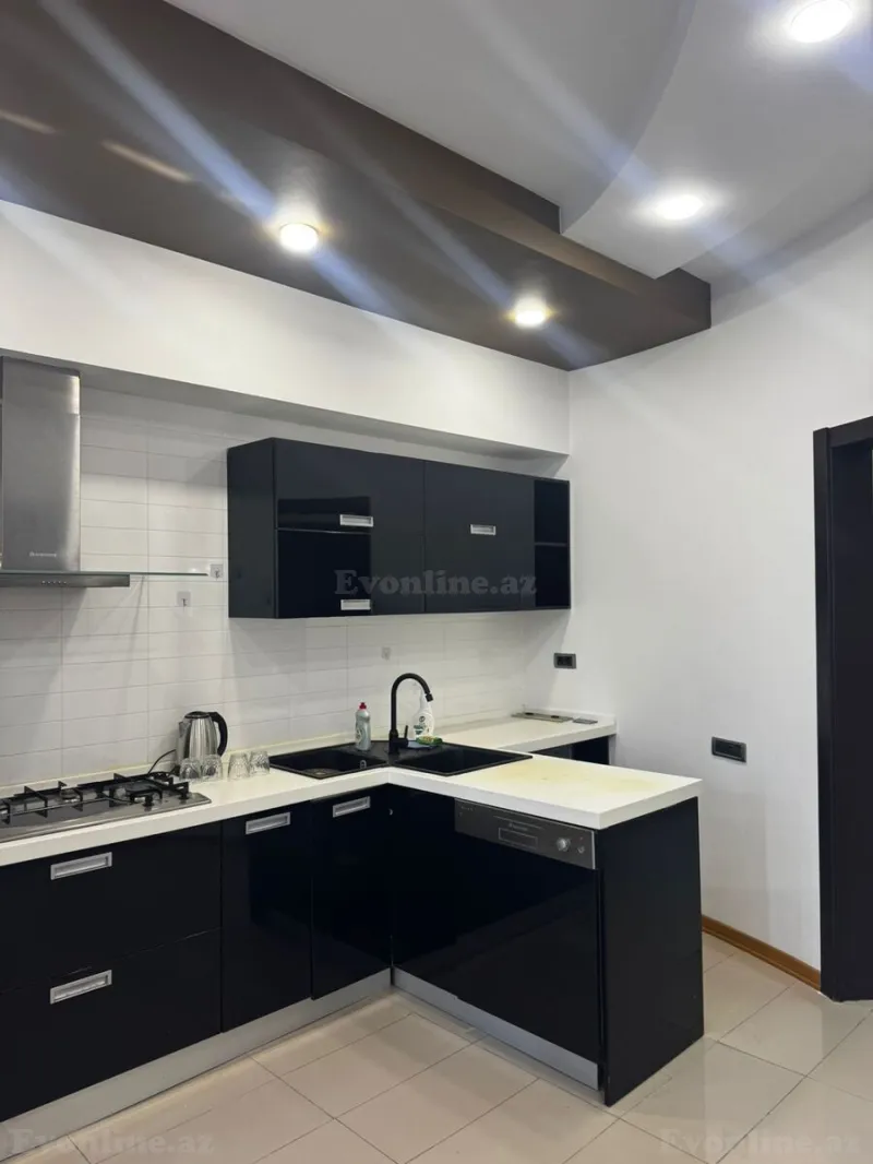 Kirayə verilir 3 otaqlı Mənzil Yeni tikili 120 m² İnşaatçılar m. - şəkil 10