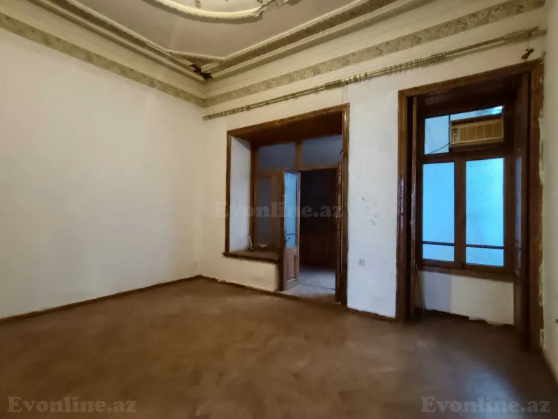 Satılır 10 otaqlı Mənzil Köhnə tikili 414 m² Səbail r. - şəkil 9