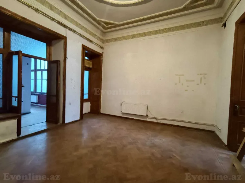 Satılır 10 otaqlı Mənzil Köhnə tikili 414 m² Səbail r. - şəkil 10