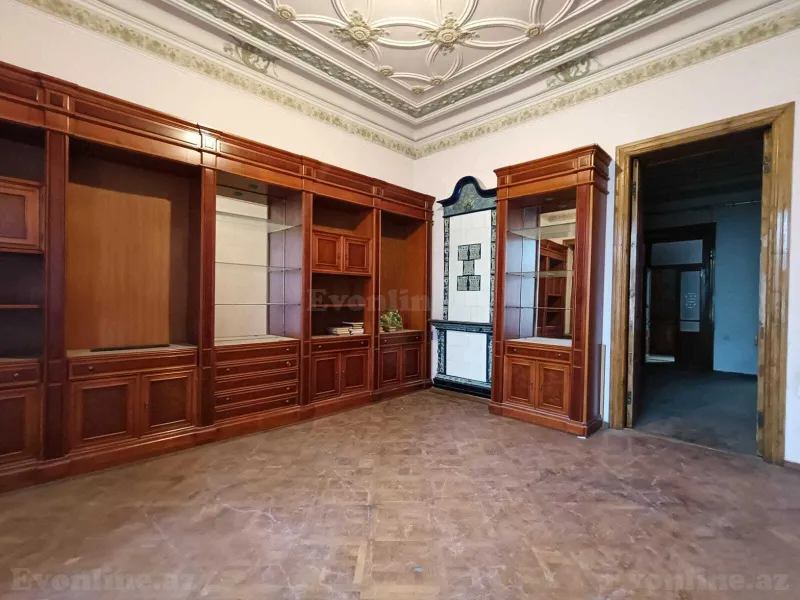 Satılır 10 otaqlı Mənzil Köhnə tikili 414 m² Səbail r. - şəkil 14