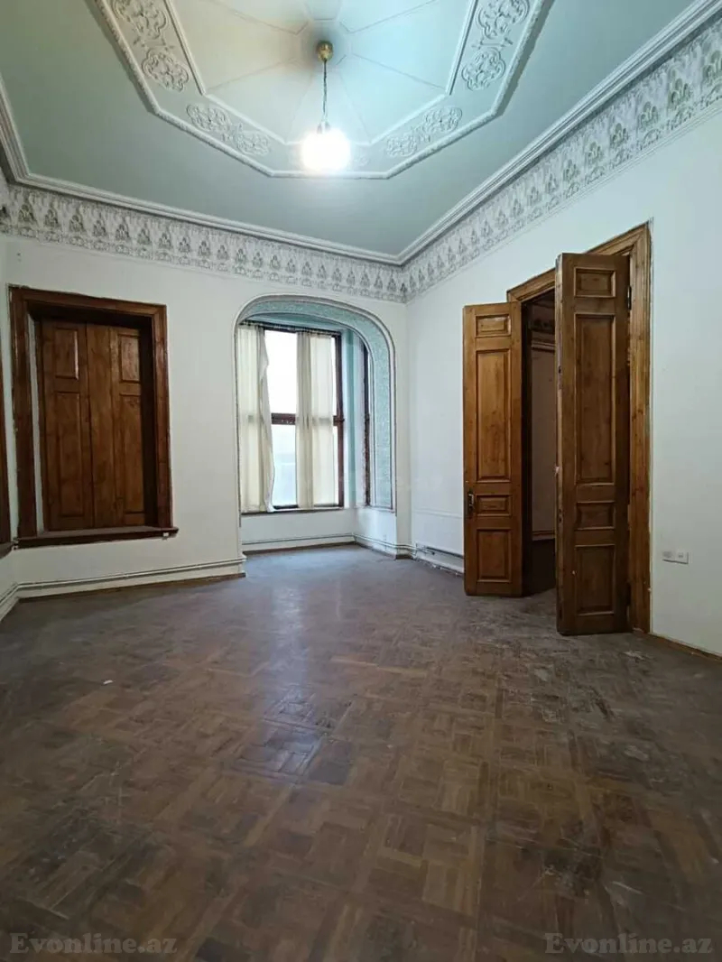 Satılır 10 otaqlı Mənzil Köhnə tikili 414 m² Səbail r. - şəkil 15