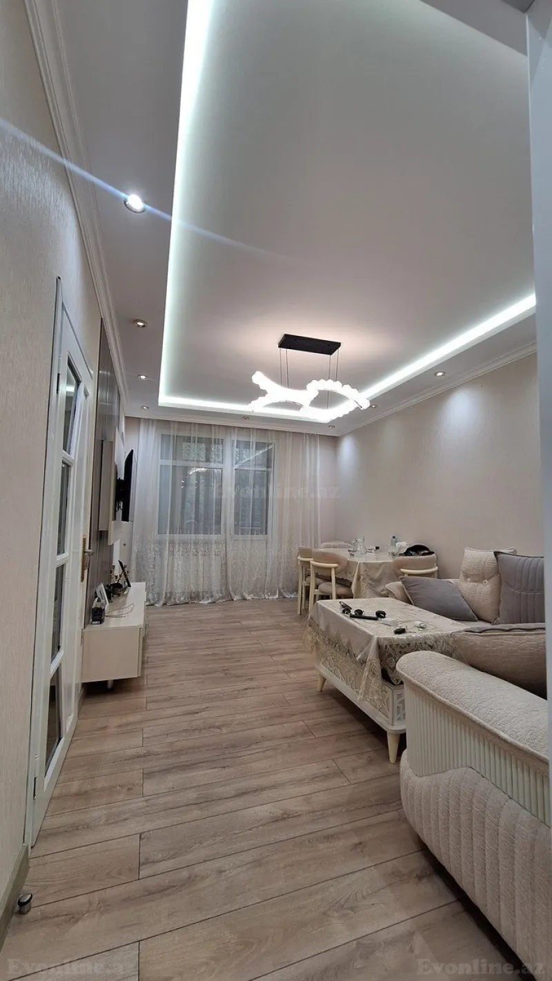 Satılır 3 otaqlı Mənzil Köhnə tikili 75 m² 1-ci mikrorayon