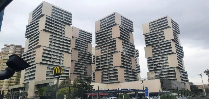 Kirayə verilir 3 otaqlı Mənzil Yeni tikili 103 m² 8 Noyabr m.