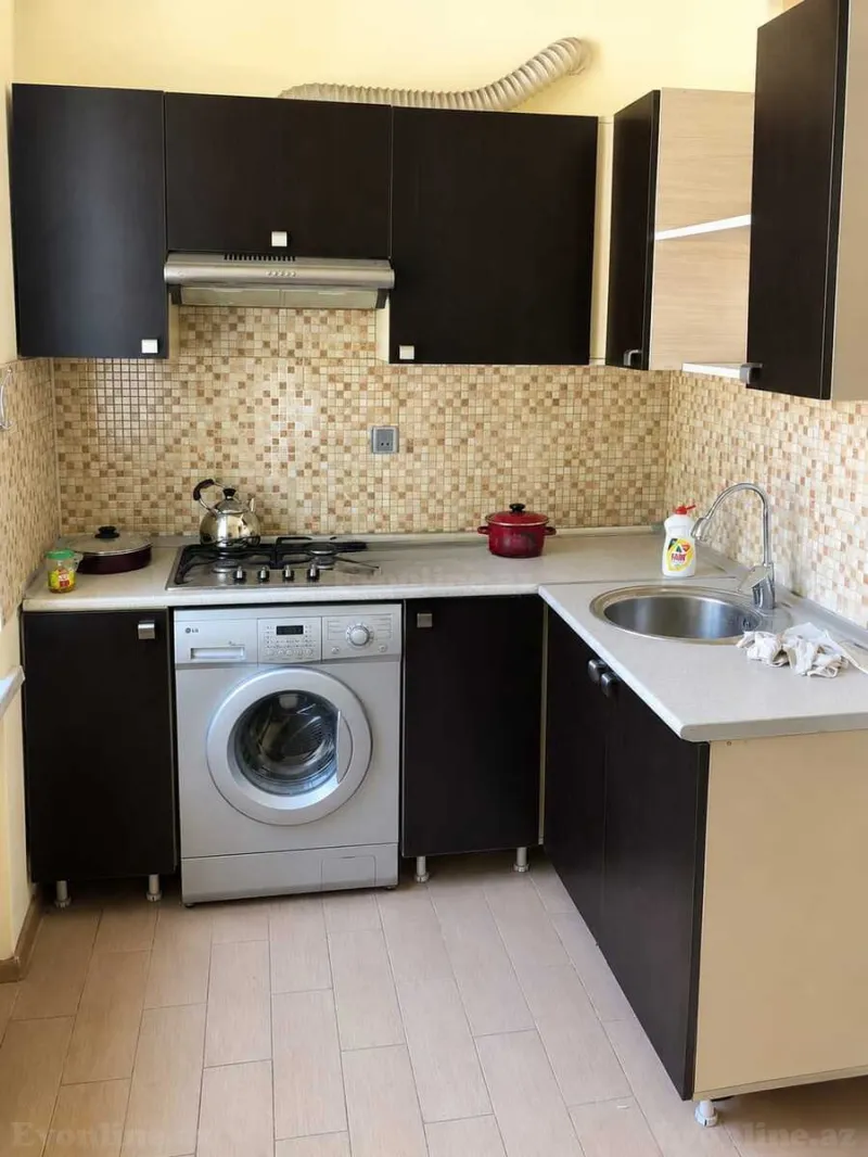 Kirayə verilir 1 otaqlı Mənzil Köhnə tikili 40 m² Elmlər Akademiyası m. - şəkil 3