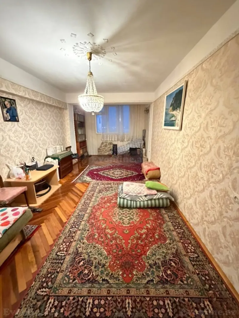 Satılır 3 otaqlı Mənzil Köhnə tikili 85 m² Gənclik m.