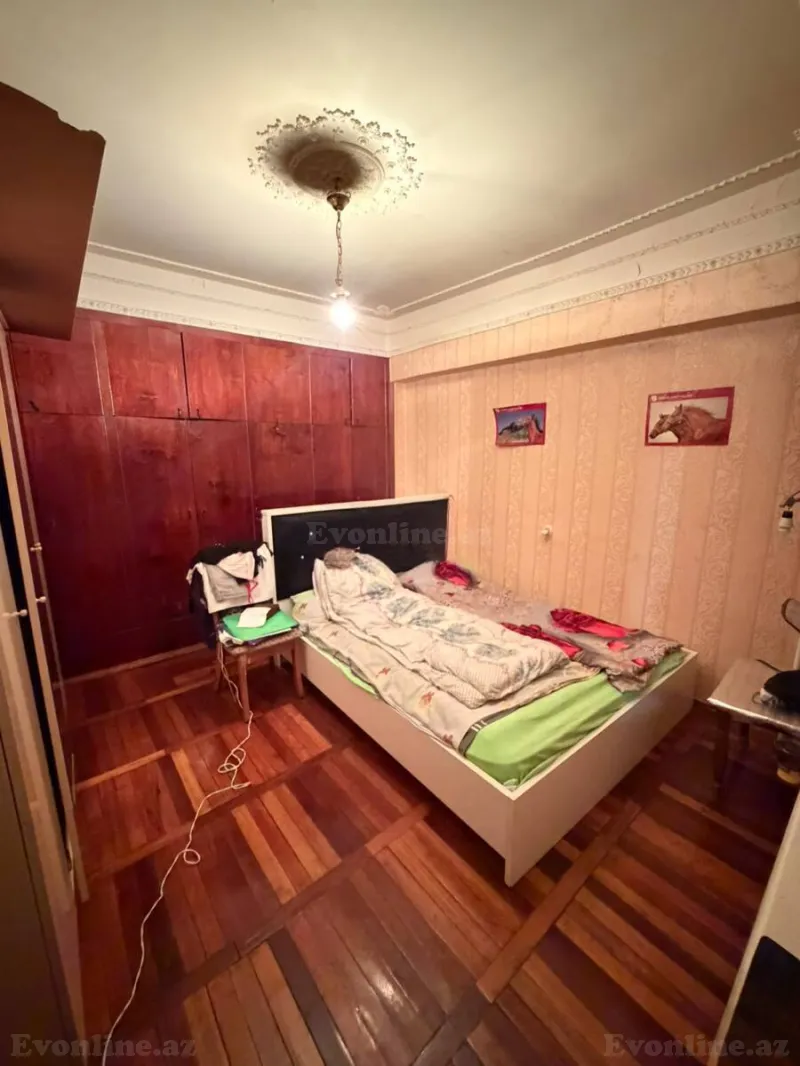 Satılır 3 otaqlı Mənzil Köhnə tikili 85 m² Gənclik m. - şəkil 2