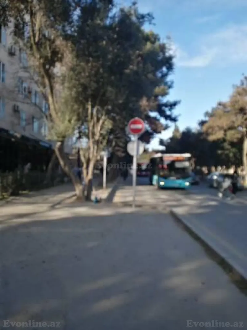 Satılır 1 otaqlı Mənzil Köhnə tikili 20 m² Bakıxanov - şəkil 2
