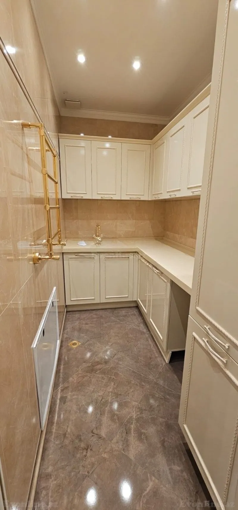 Satılır 4 otaqlı Mənzil Yeni tikili 207 m² Elmlər Akademiyası m. - şəkil 7