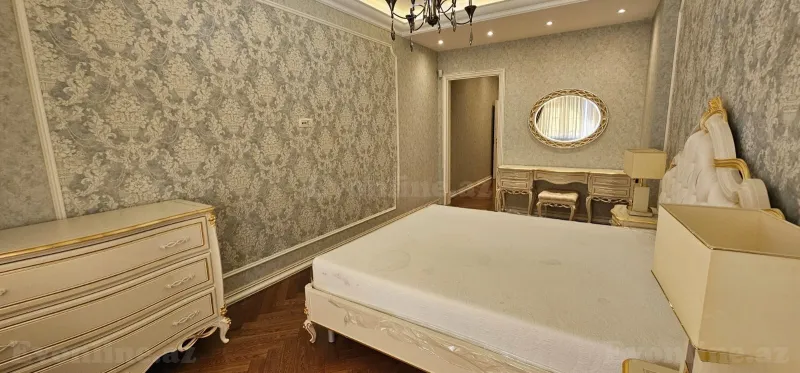 Satılır 4 otaqlı Mənzil Yeni tikili 207 m² Elmlər Akademiyası m. - şəkil 17