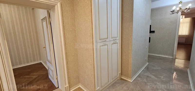 Satılır 4 otaqlı Mənzil Yeni tikili 207 m² Elmlər Akademiyası m. - şəkil 20