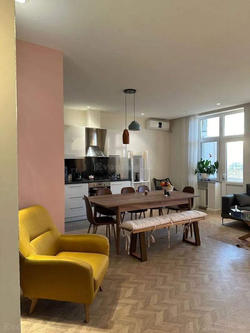 Kirayə verilir 2 otaqlı Mənzil Yeni tikili 90 m² Yasamal