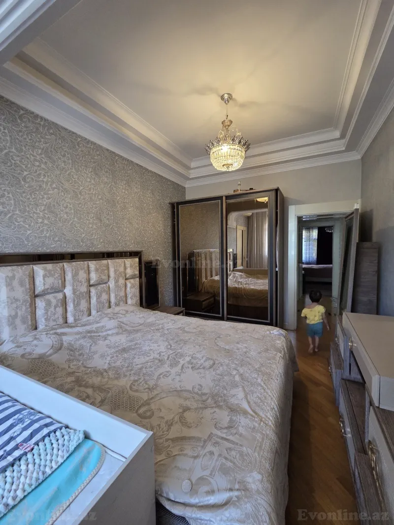 Satılır 3 otaqlı Mənzil Köhnə tikili 110 m² Nəsimi r. - şəkil 21