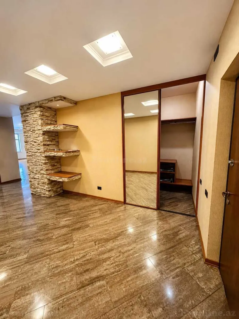 Satılır 4 otaqlı Mənzil Yeni tikili 230 m² 28 May m. - şəkil 2