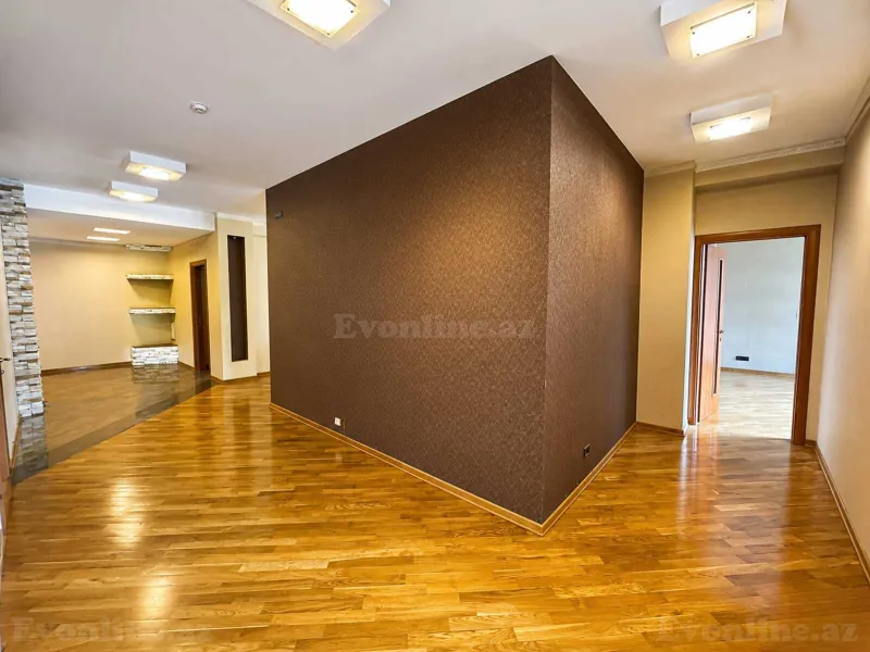 Satılır 4 otaqlı Mənzil Yeni tikili 230 m² 28 May m. - şəkil 6