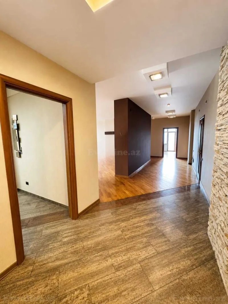 Satılır 4 otaqlı Mənzil Yeni tikili 230 m² 28 May m. - şəkil 7