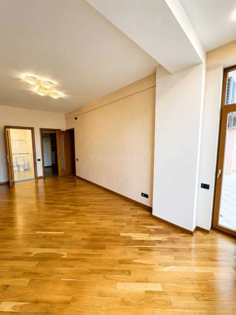 Satılır 4 otaqlı Mənzil Yeni tikili 230 m² 28 May m. - şəkil 15