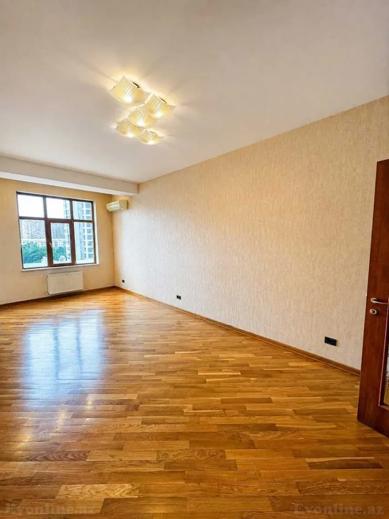 Satılır 4 otaqlı Mənzil Yeni tikili 230 m² 28 May m. - şəkil 17