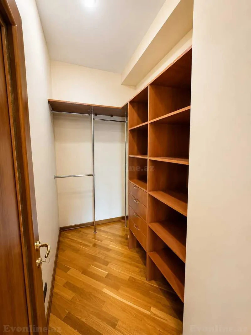 Satılır 4 otaqlı Mənzil Yeni tikili 230 m² 28 May m. - şəkil 18
