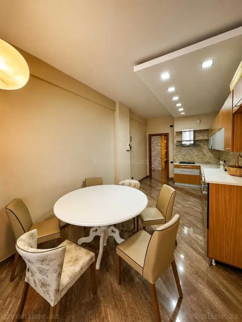 Satılır 4 otaqlı Mənzil Yeni tikili 230 m² 28 May m. - şəkil 19