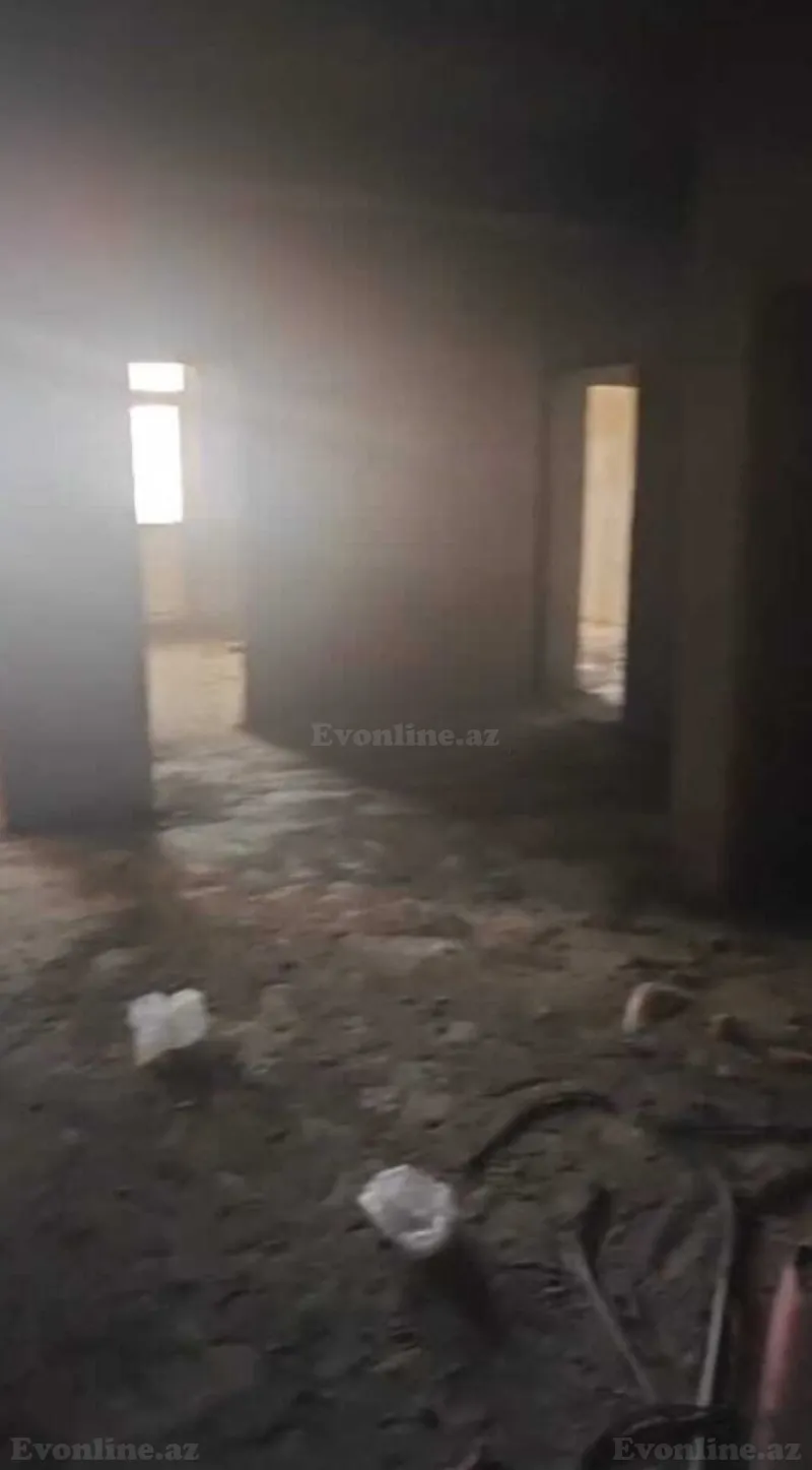 Satılır 4 otaqlı Mənzil Yeni tikili 1525 m² 8-ci mikrorayon - şəkil 3